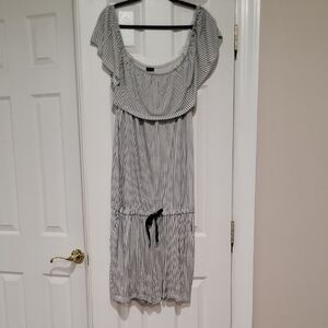 VENUS Black and White Striped Off-Shoulder Jumpsuit